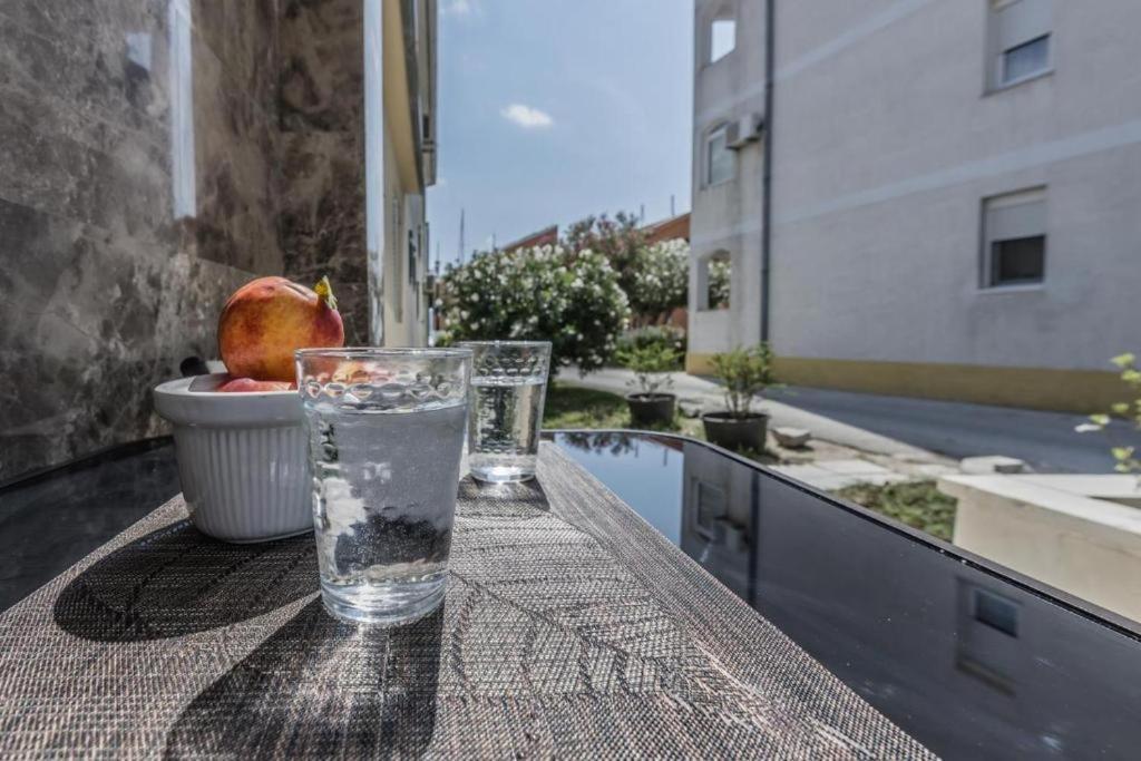Trojanovic Apartments Tivat Luaran gambar