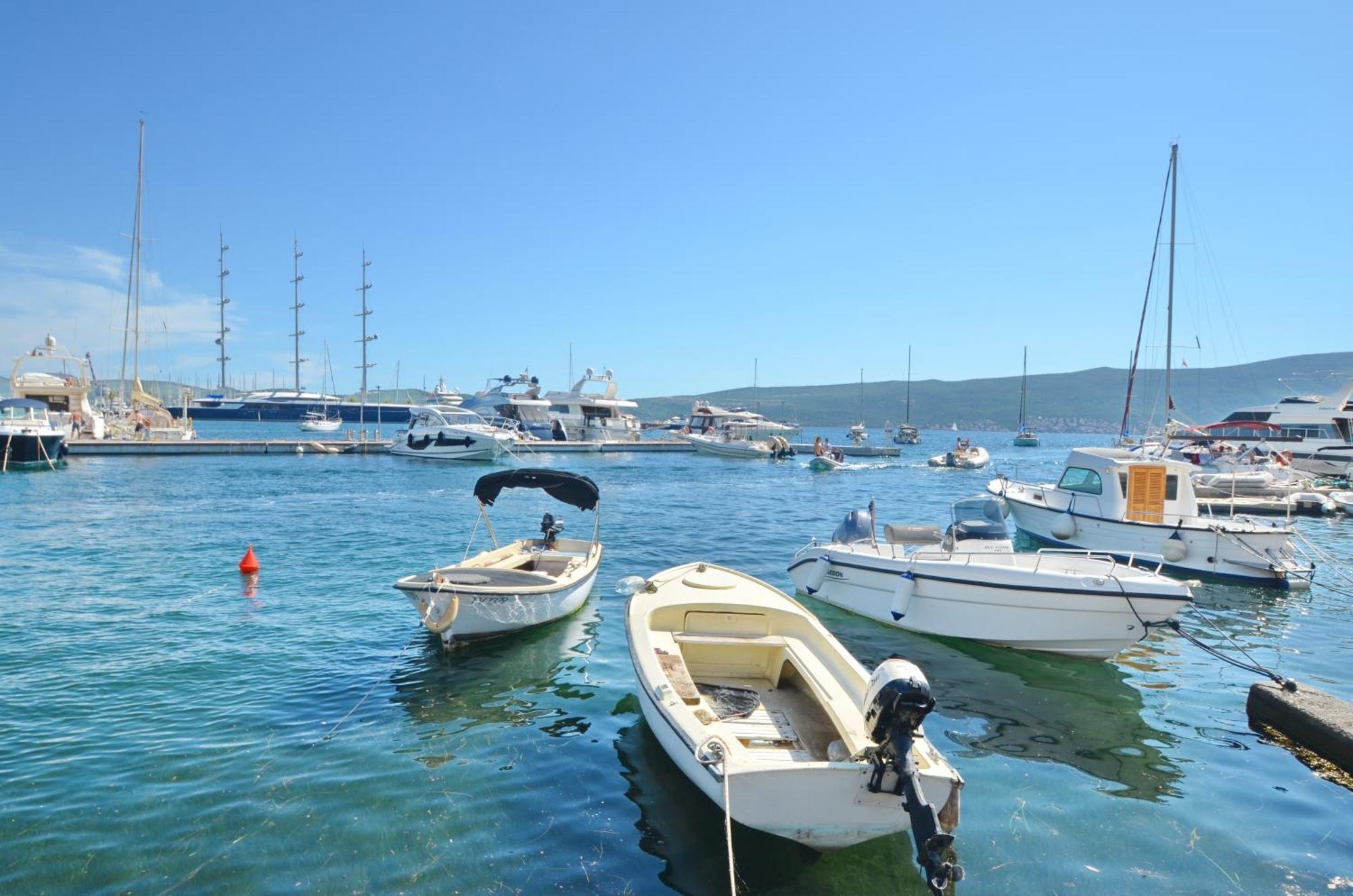 Trojanovic Apartments Tivat Luaran gambar